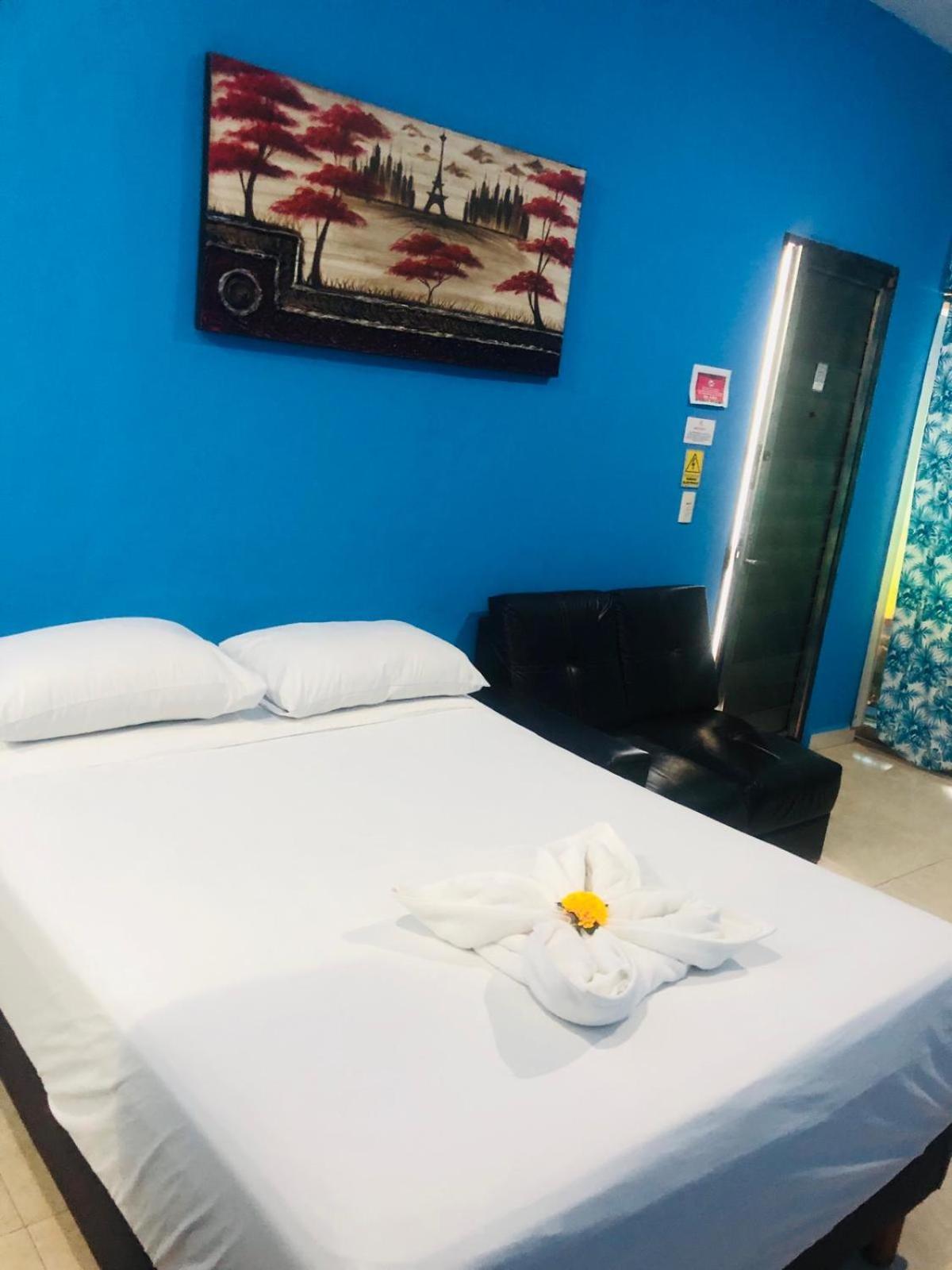 Easy Hotel Playa del Carmen Bagian luar foto