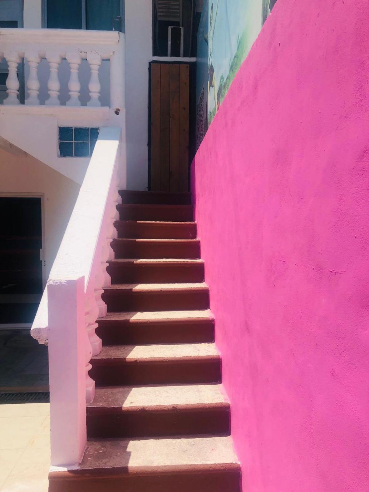 Easy Hotel Playa del Carmen Bagian luar foto